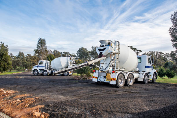 Best Commercial Concrete Services in Tolono, IL